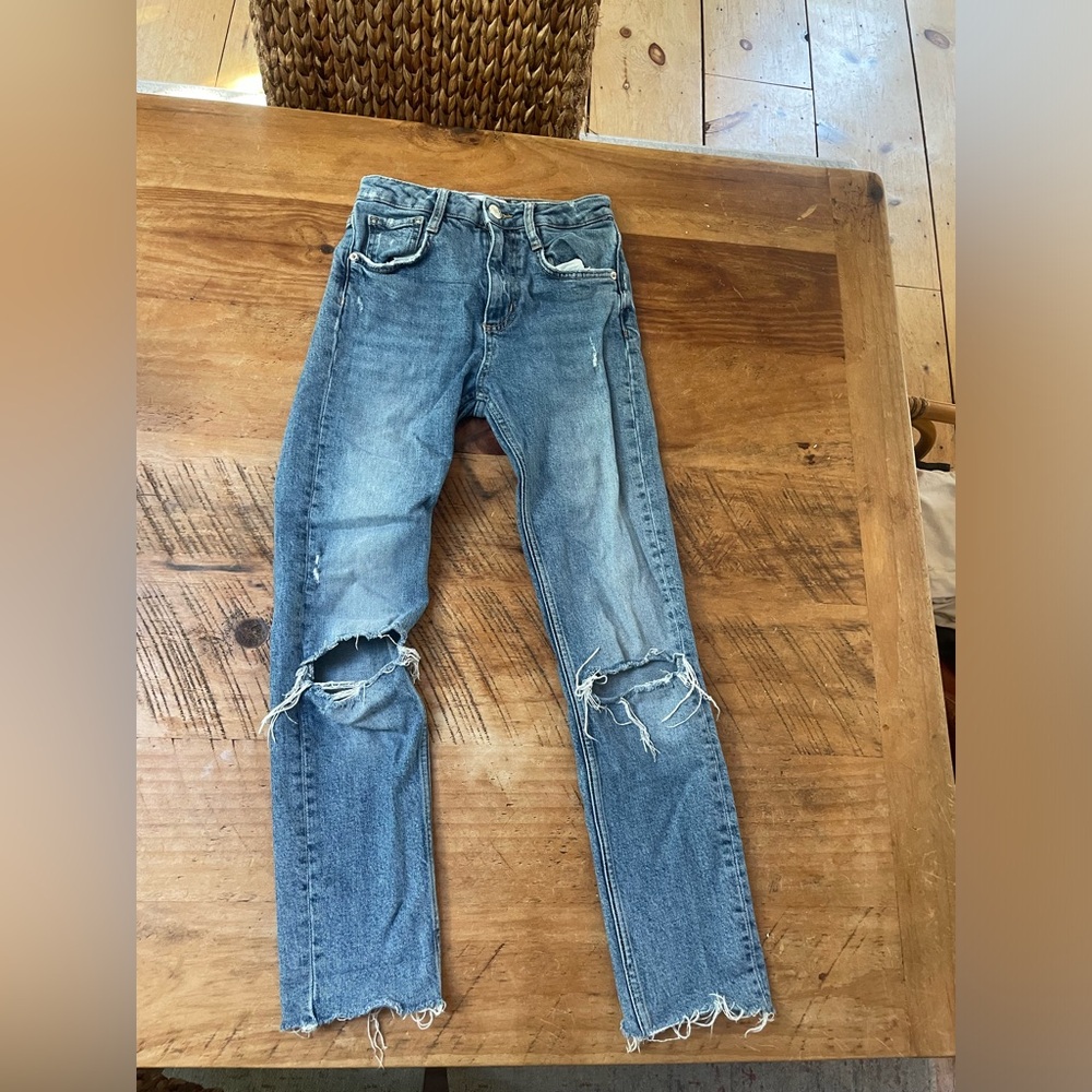 Zara medium wash jeans size 0